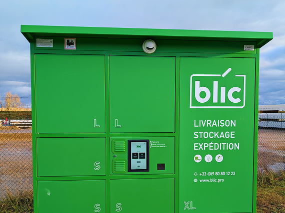 BLIC team in front of access terminals equipped with Beetronics touchscreens.